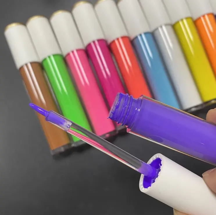 private-label-liquid-eyeliner